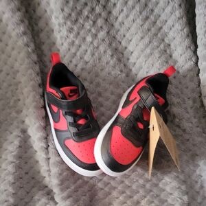 Nike Kids Black and Red Sneakers